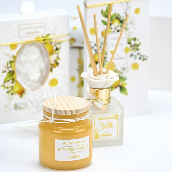 Wax yellow floral chic with wooden lid