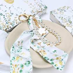 Charm με μαντιλάκι και πέρλες eden