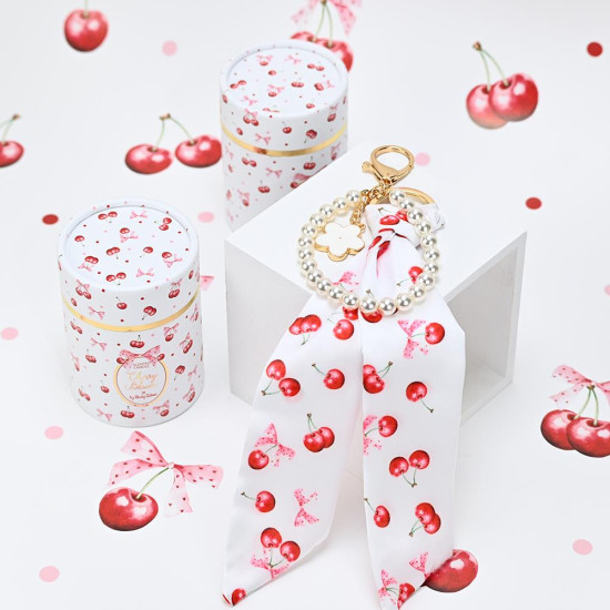 Charm με μαντιλάκι και πέρλες cherry